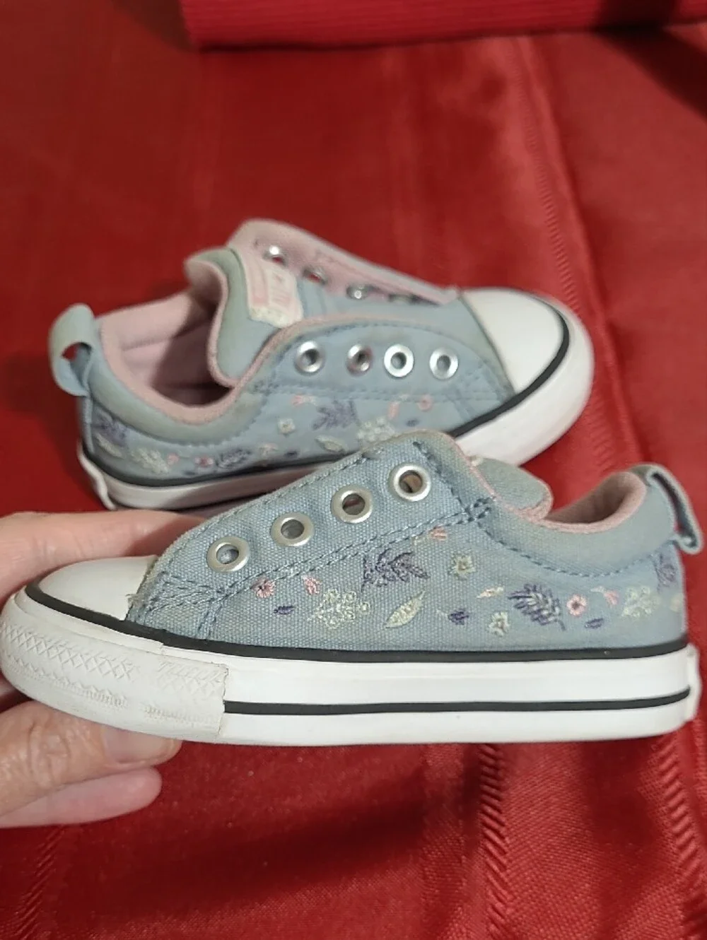 Girls Infant Converse All Stars Light Blue Floral Slip-On Canvas Sneakers